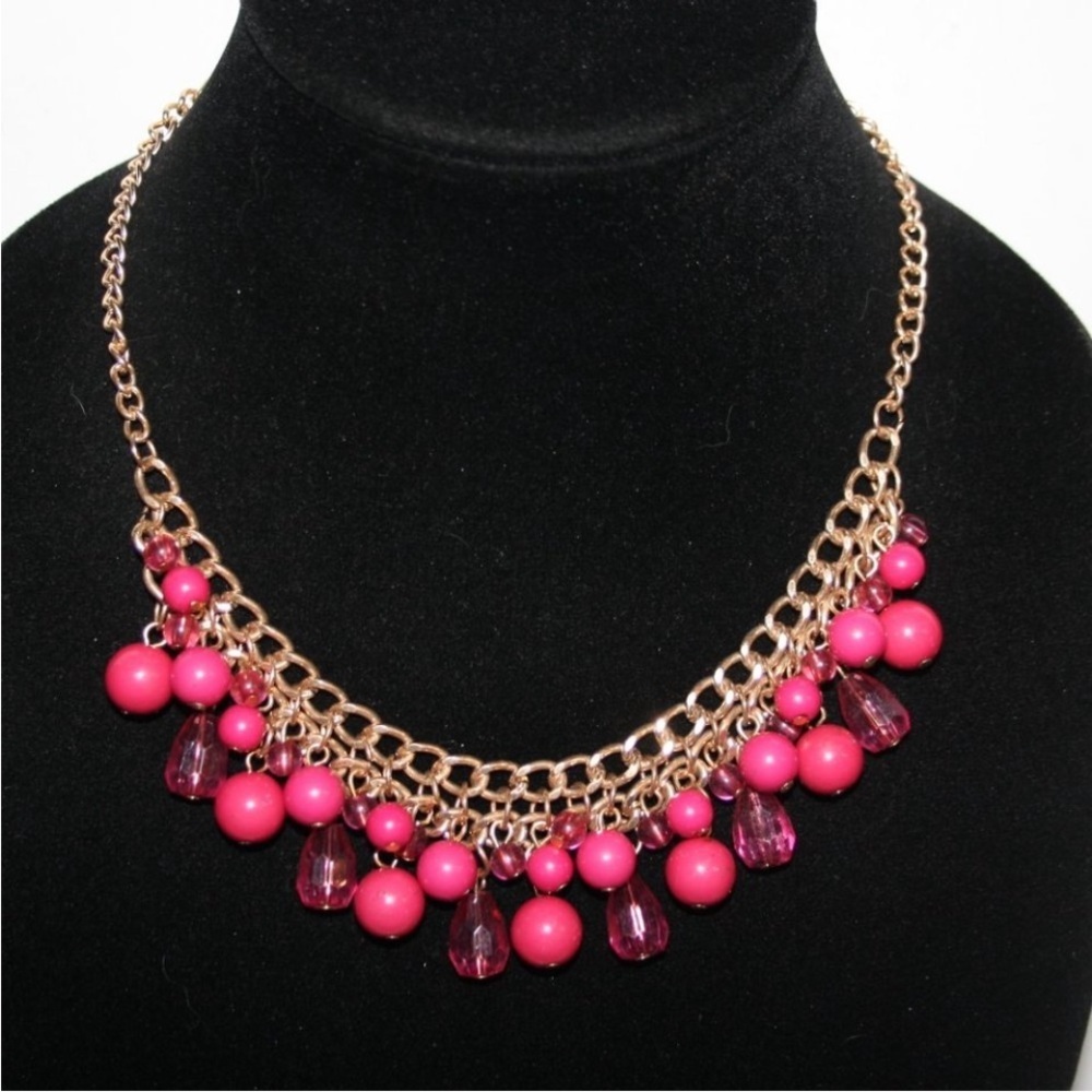Necklace, Statement, Pink beads on a gold tone chain, Excellent Condition